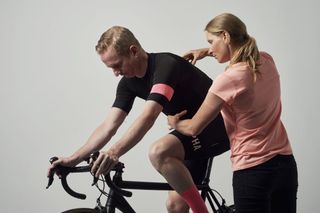 Nichola Roberts demonstrates correct set up to avoid shoulder pain when cycling