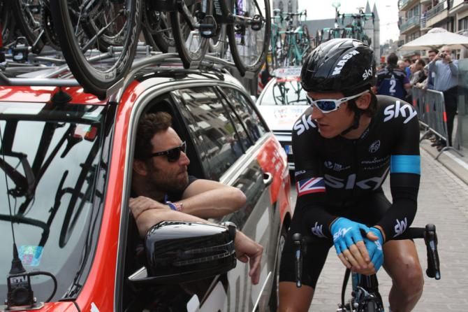 BMC directuer sportif and Sky rider Geraint Thomas have a chat before the start