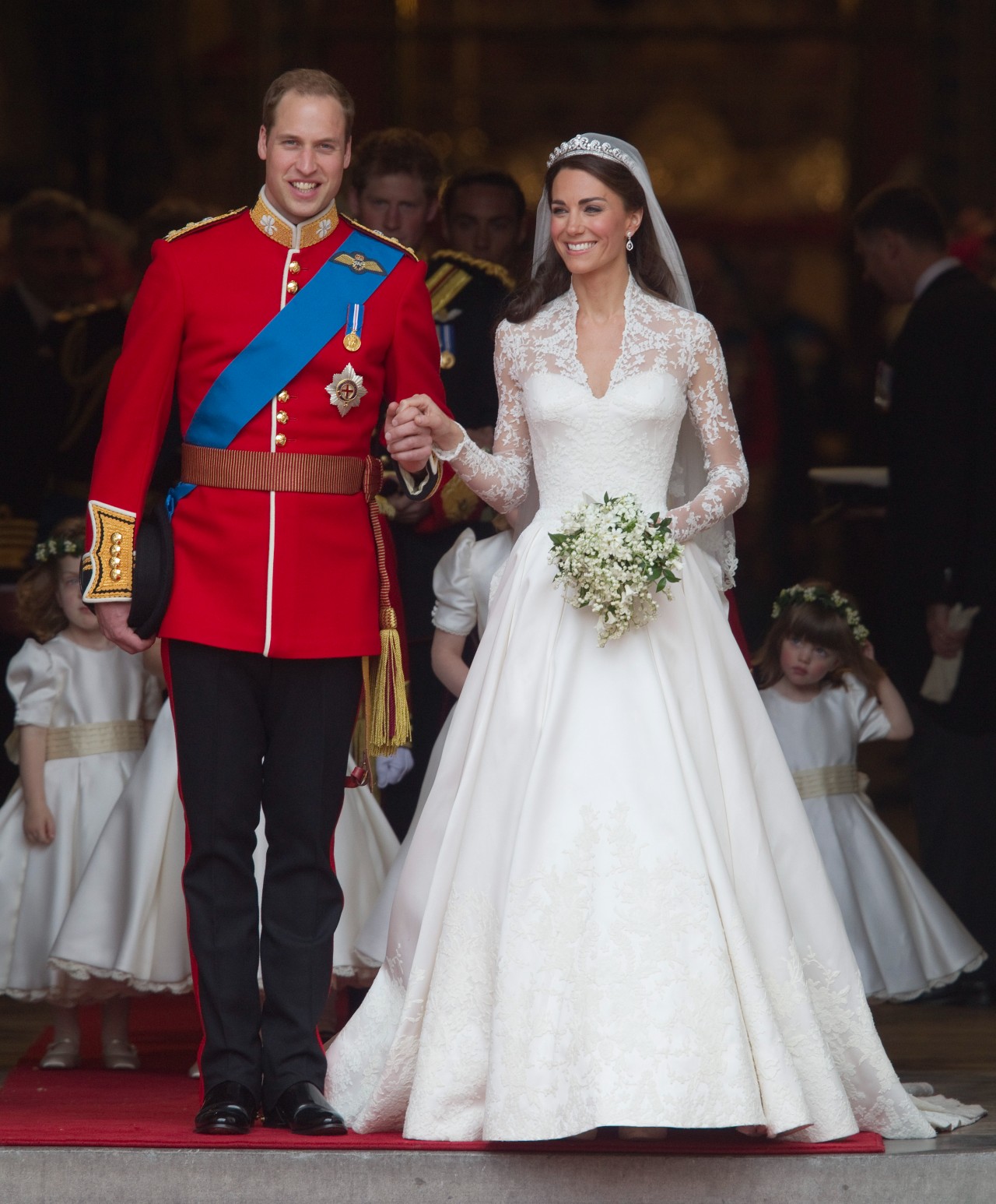 Prince William's clash with Queen over wedding to Kate Middleton ...