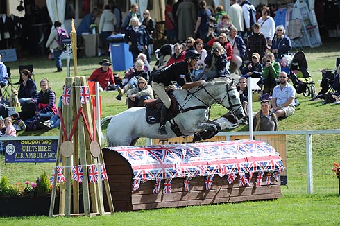 Andrew Nicolson riding Avebury at Barbury