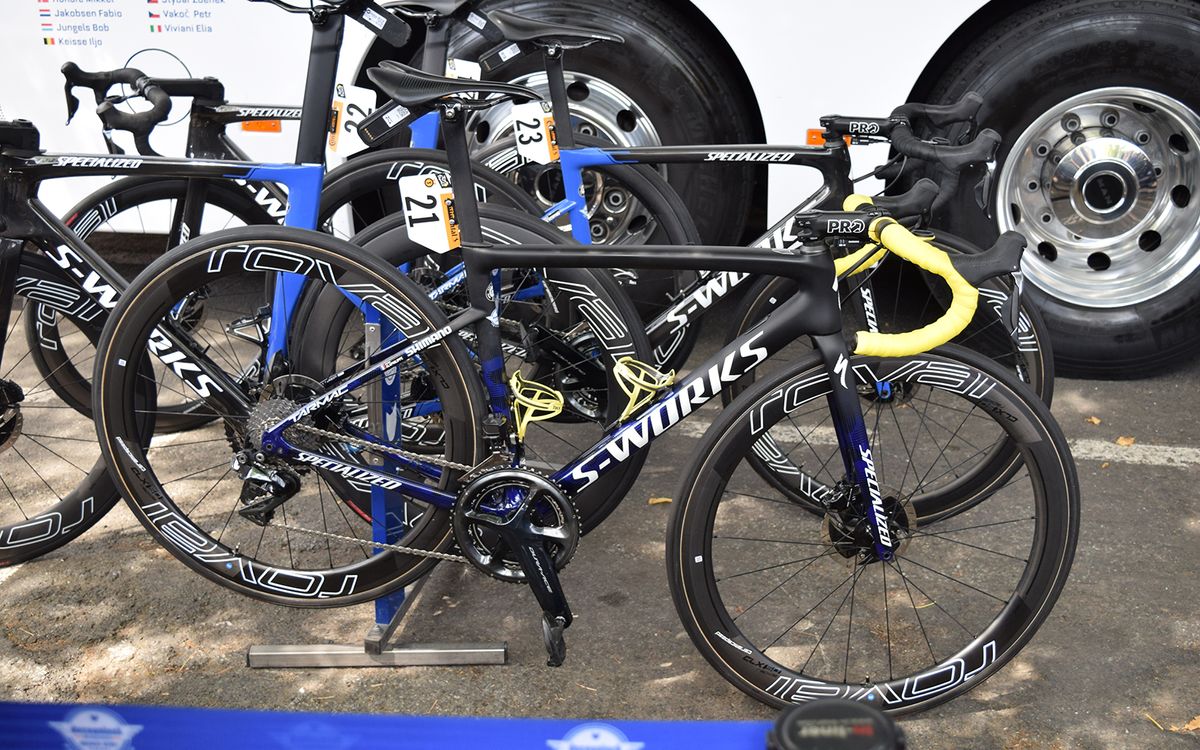 Julian Alaphilippe's custom painted S-Works Tarmac Disc features special yellow accessories to celebrate his yellow jersey