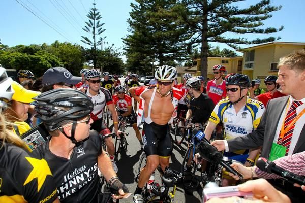 Lance Armstrong was mobbed by media and fans in Glenelg.