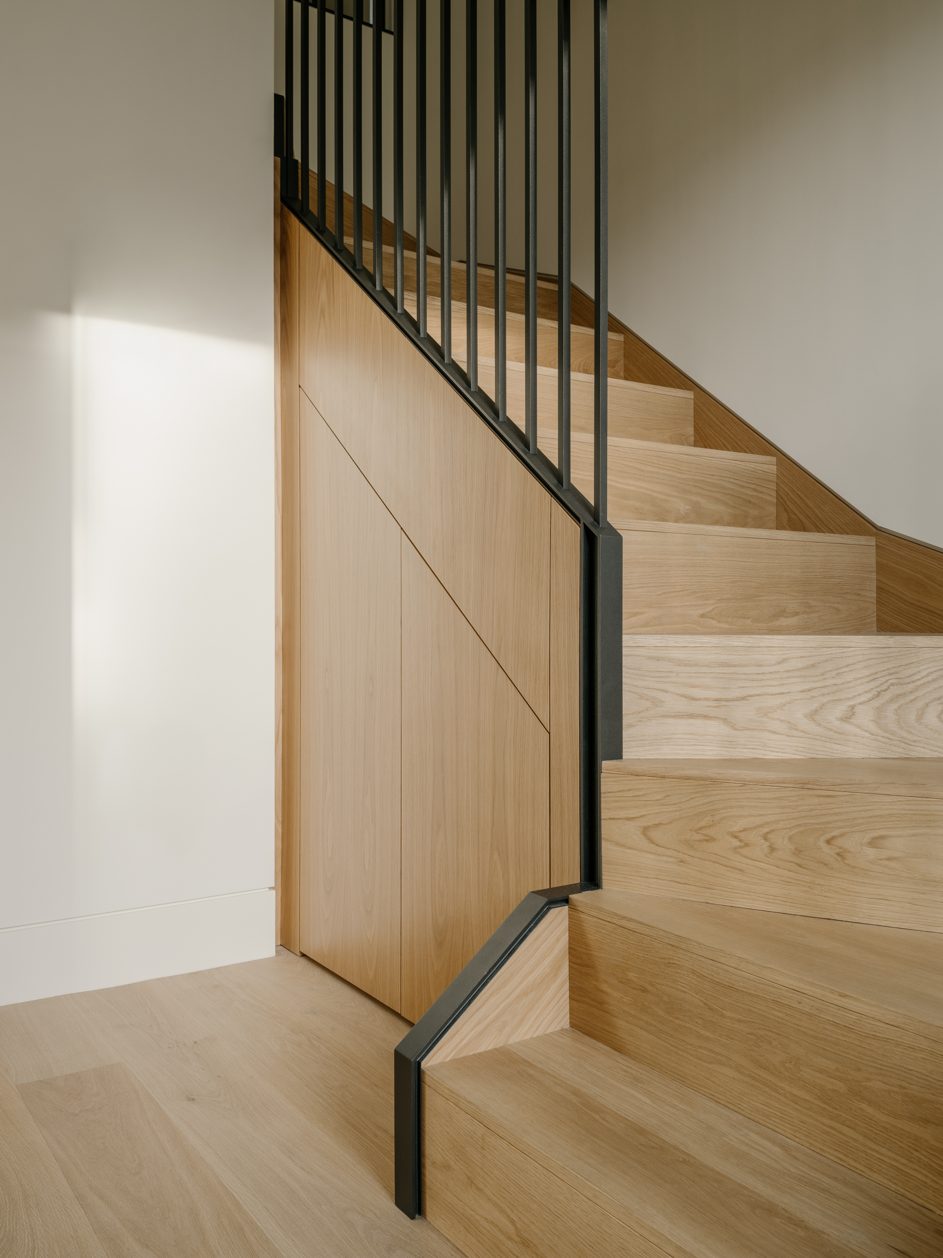 A new staircase links the apartment to the new third floor spaces