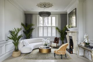 A london home with cornicing in the living room