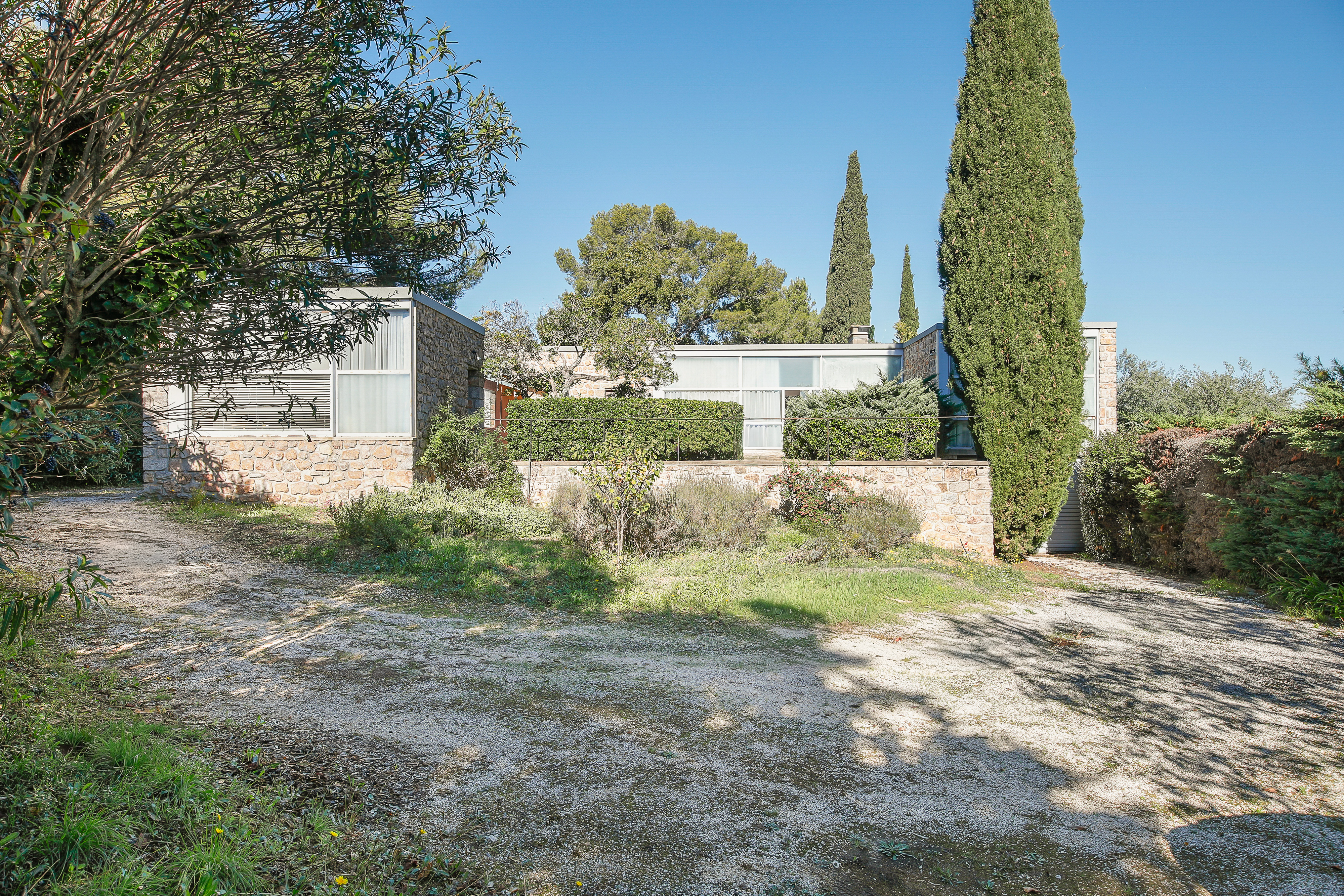 le corbusier's villa de mandrot in provence, listed for sale