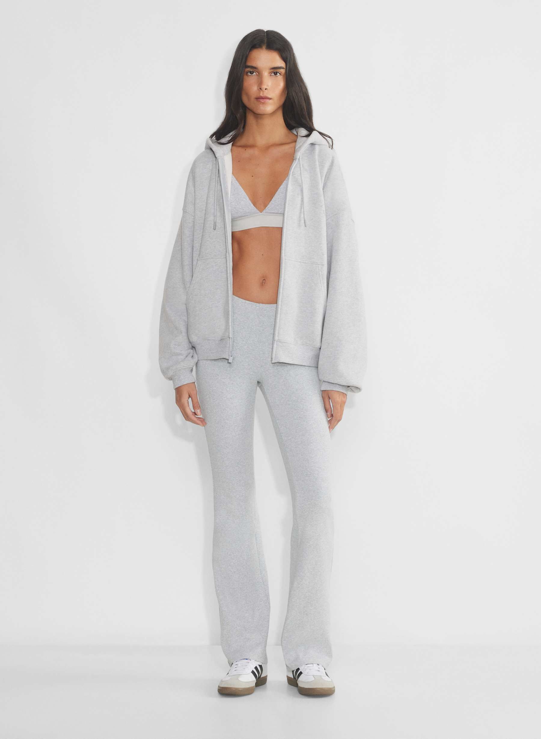 aritzia,