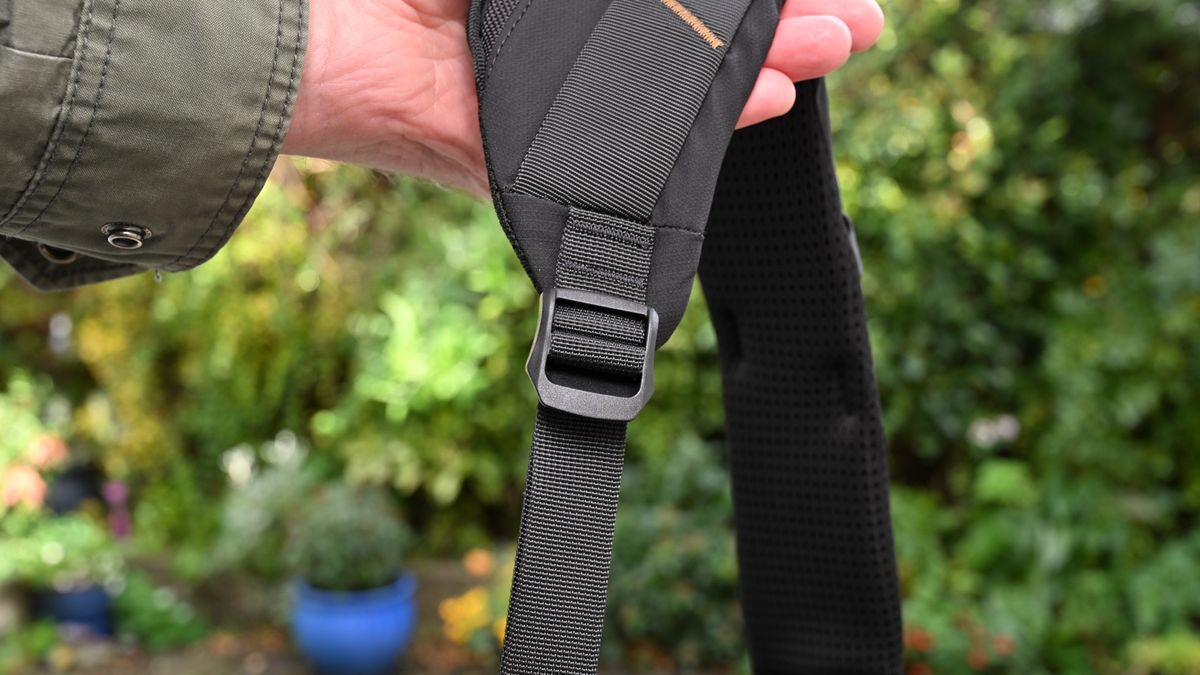 SmallRig Professional Outdoor Backpack 25L