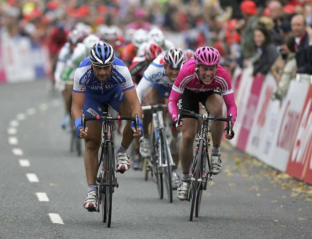 Francesco Chicchi beats a young Mark Cavendish to win in Canterbury in 2006.