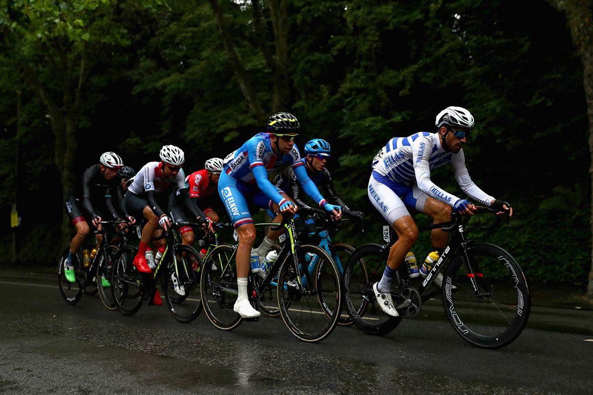 There were seven riders in the break of the day