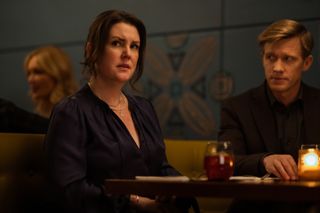 melanie lynskey as shauna and Warren Kole as Jeff at a restaurant table in yellowjackets season 3