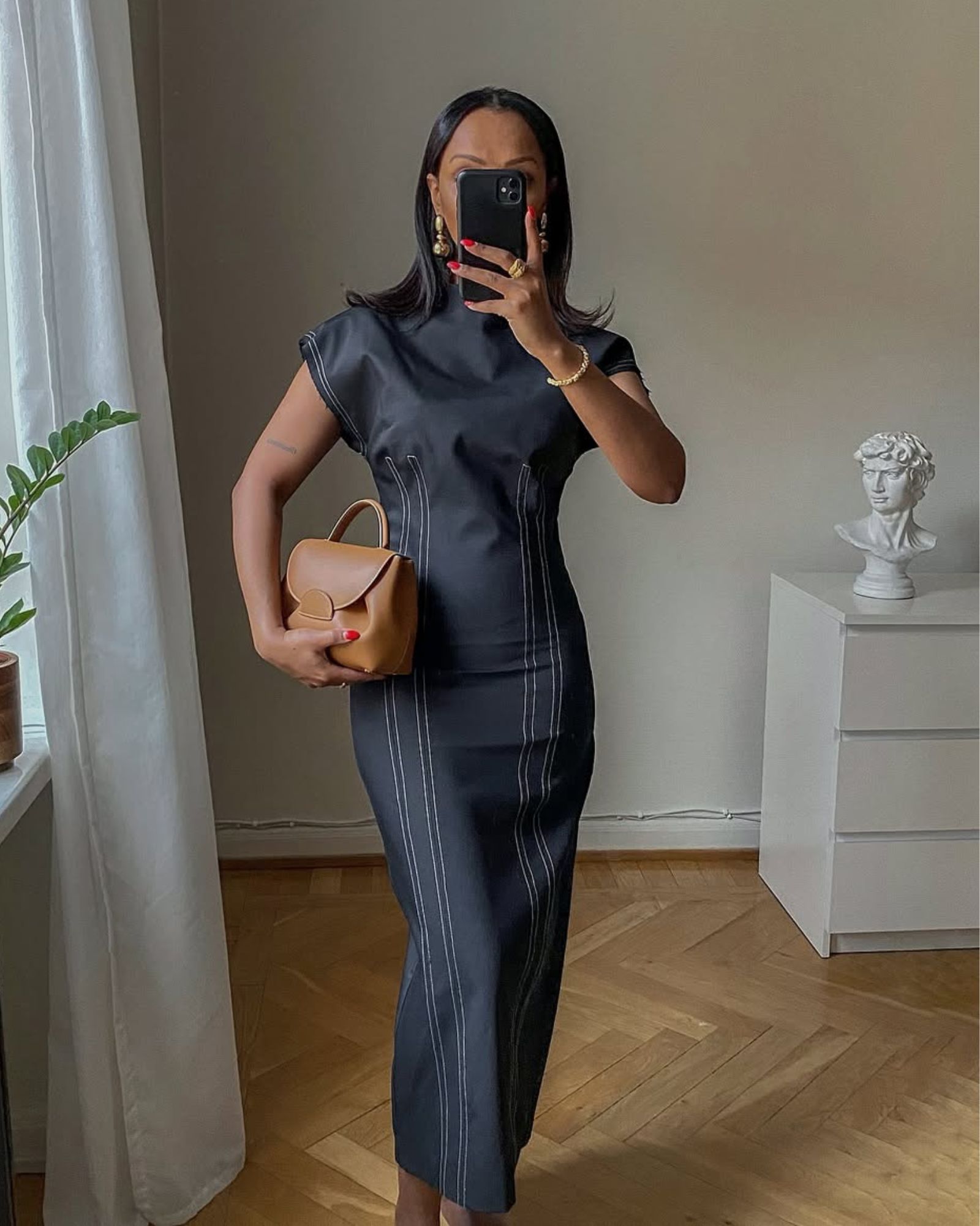@femmeblk Najlepsze sukienki Petite w czarnej sukience roboczej