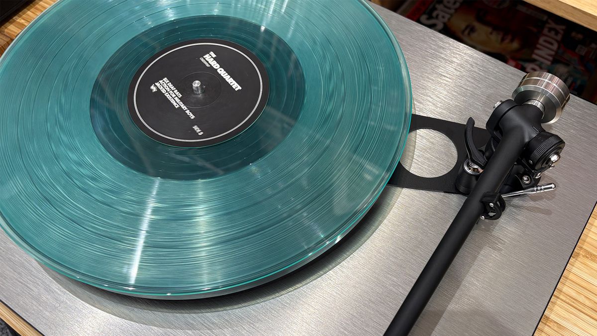 Rega Planar 6 RS Edition turntable