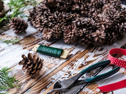 12 Pcs Miniature Christmas Decorations For Crafts Artificial Pine Cone Tiny  Pine Cones For Christmas