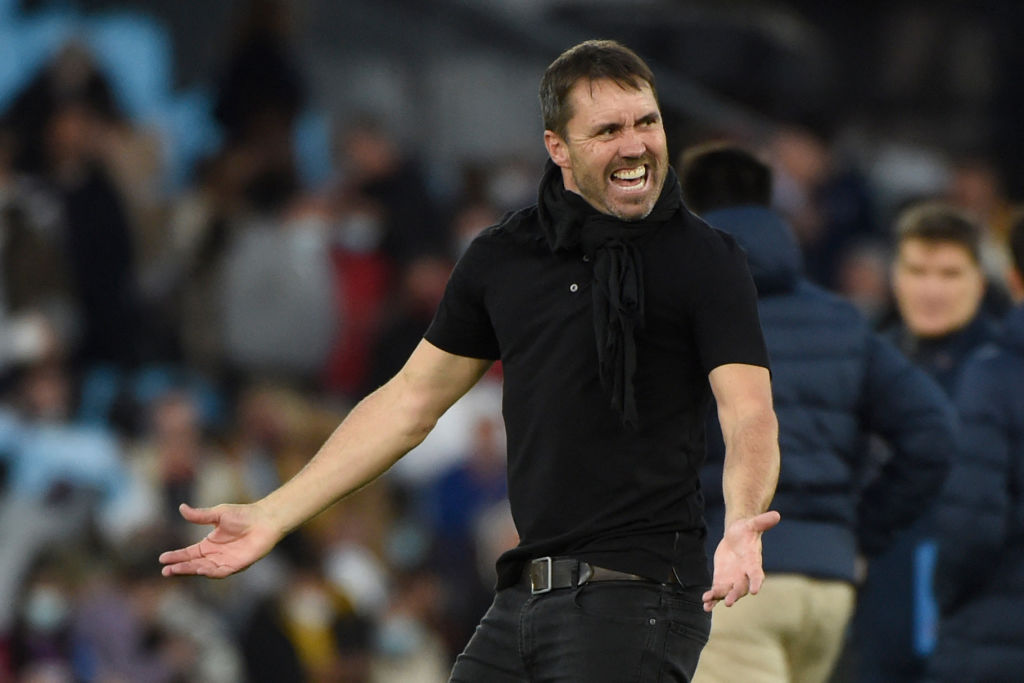 Celta Vigo's Argentinian coach Eduardo Coudet gestures at the end of the Spanish league football match between RC Celta de Vigo and FC Barcelona at the Balaidos stadium in Vigo on November 6, 2021.