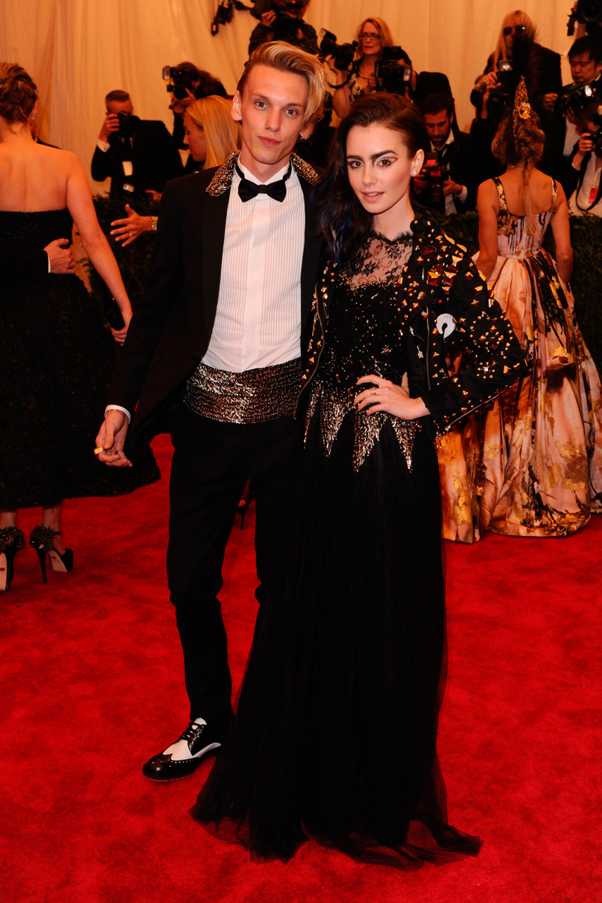 lily collins and jamie campbell bower 2022