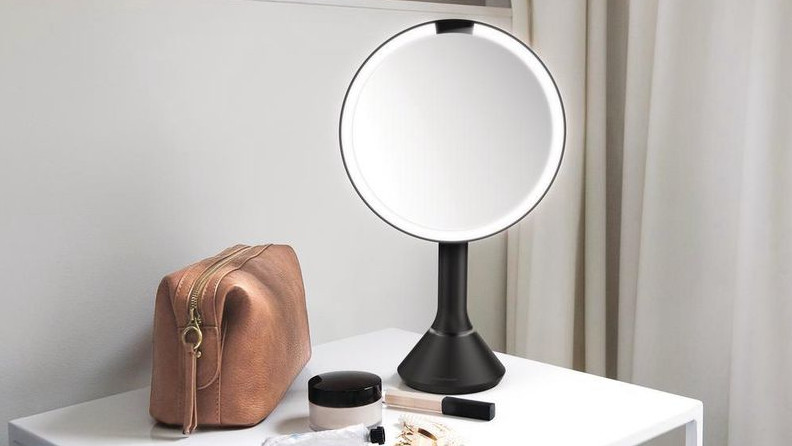 Simplehuman sensor mirror
