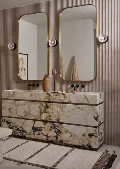 7 ways to organize a bathroom with no storage? | Livingetc