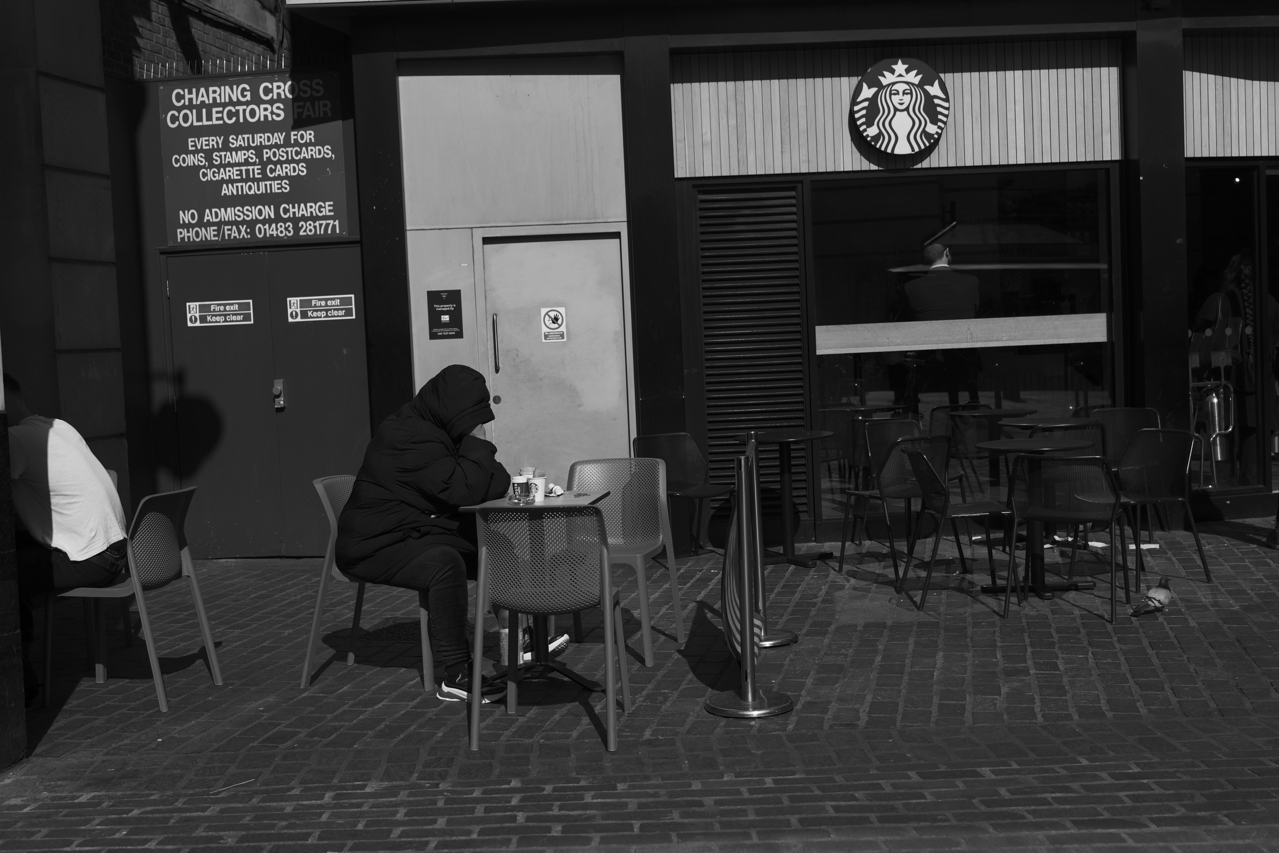 Panasonic Lumix S1 II image gallery: monochrome street scene in London