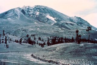 A "bulge" developed on the north side of Mount St. Helens as magma pushed up within the peak.
