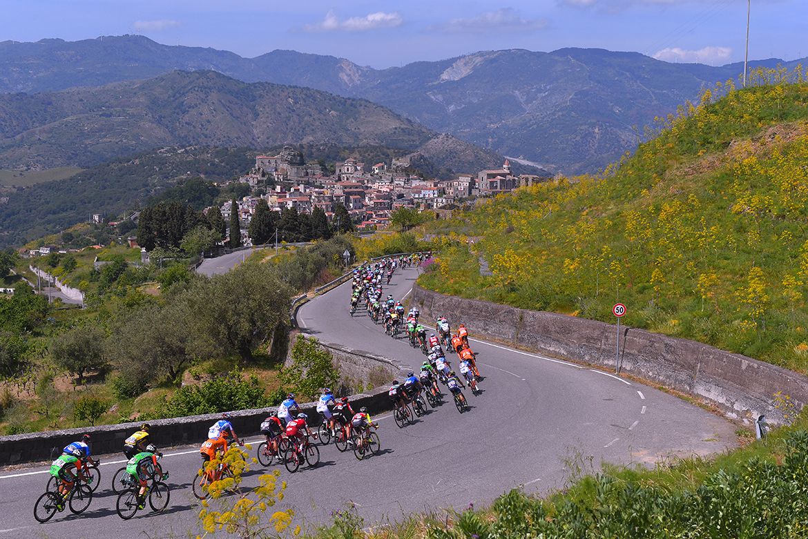 The Giro route snaked through Sicily on stage 5.