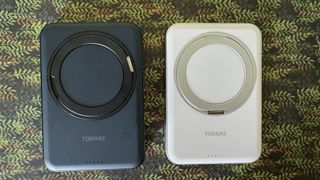 TORRAS MagSafe Battery Pack lifestyle image