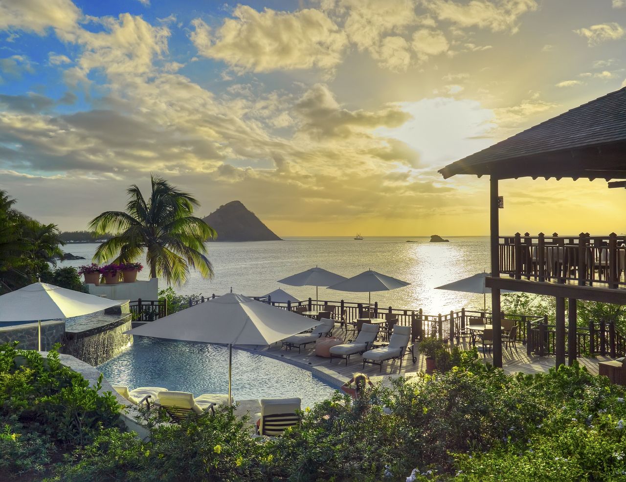 The main infinity pool at Cap Maison.