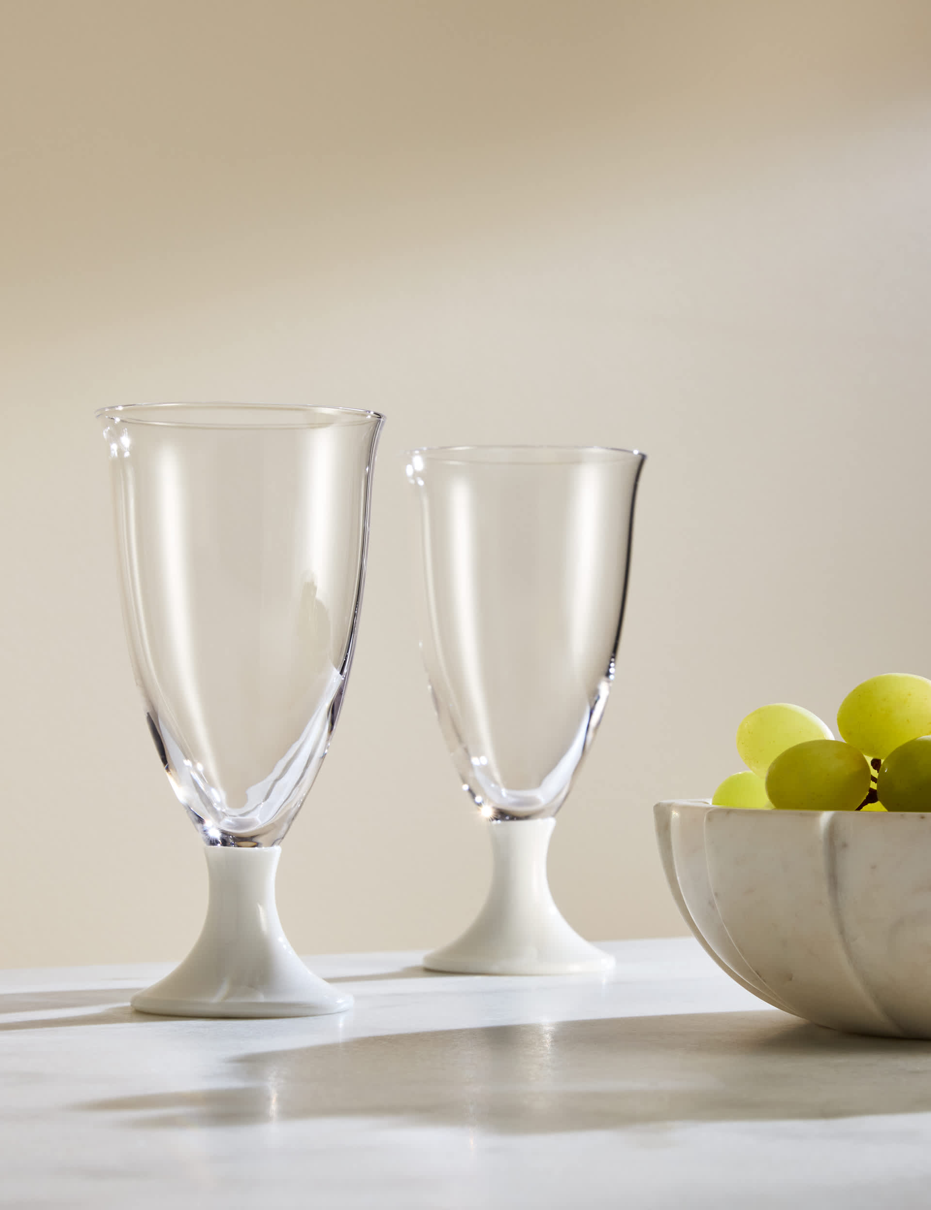 Set of 2 Footed Wine Glasses
