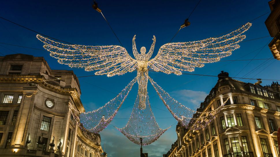 How to photograph Christmas lights capture Yuletide displays in all