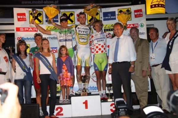 The final podium 2nd: Peter Pichler (RC ARB&Ouml; Wels Gourmetfein), 1st Bernhard Eisel (Columbia-HTC) and 3rd Franco Pellizotti (Liquigas)
