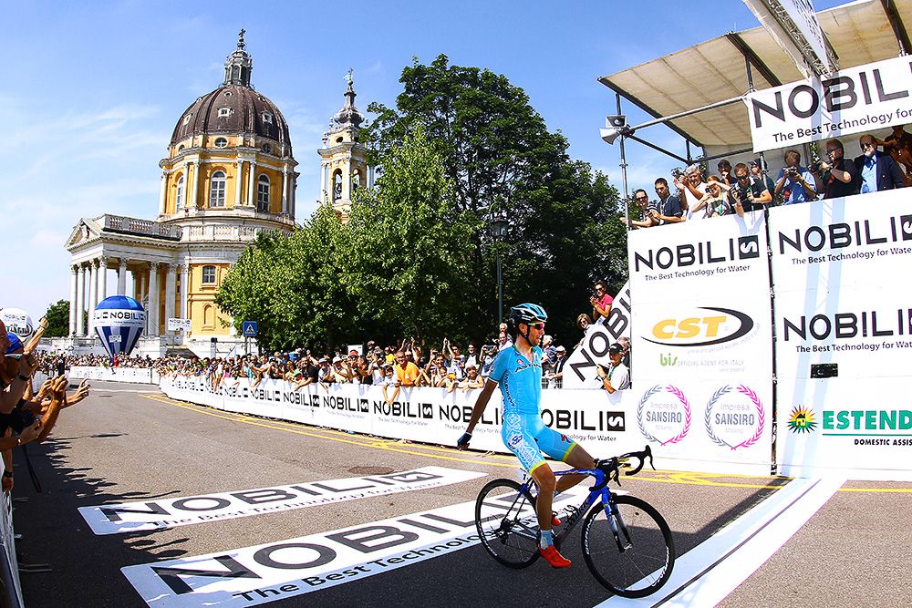 Vincenzo Nibali takes back-to-back Italian national title wins.