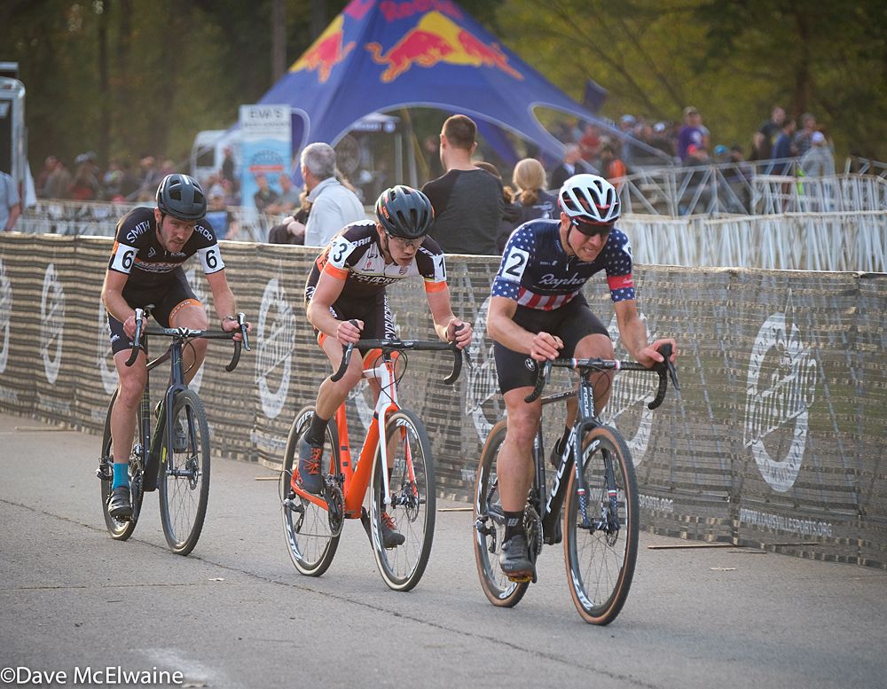 Jeremy Powers (Aspire Racing) leading a chase group with one lap remaining
