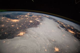 Expedition 42 Great Lakes and Central U.S. Viewed From the International Space Station