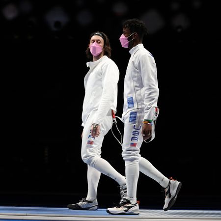 fencing pink masks