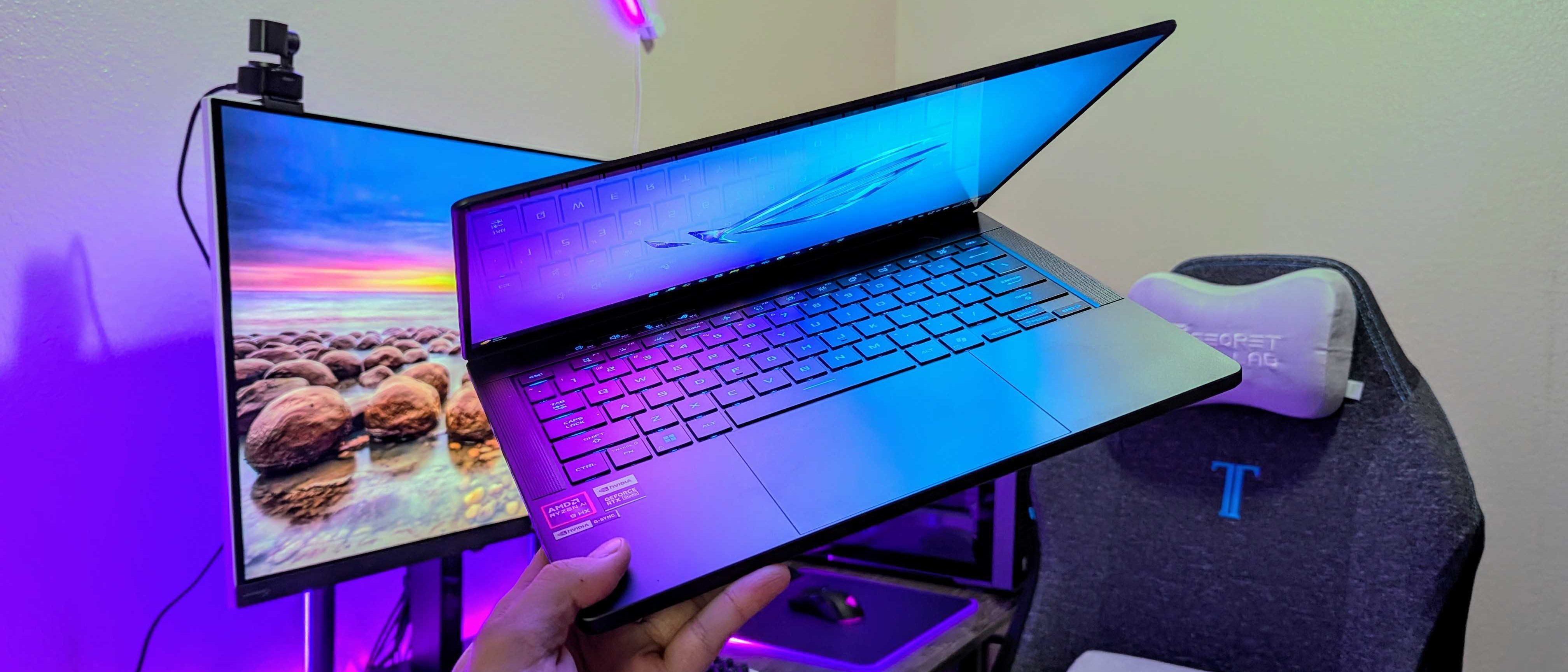 Image of the ASUS ROG Zephyrus G14 (2025) gaming laptop.