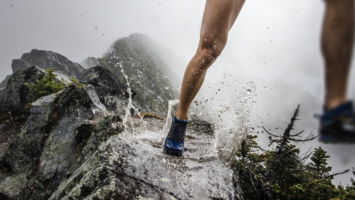 Should I wear waterproof running shoes? Advnture