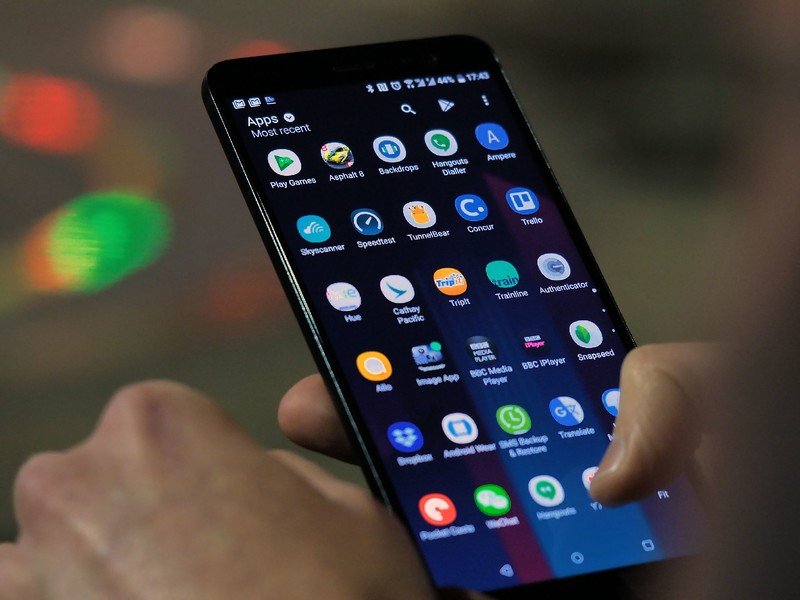 HTC U11+