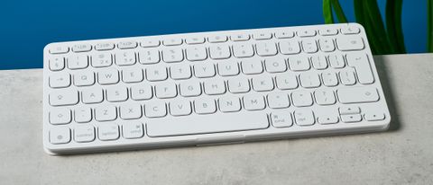 a photograph of the logitech keys-to-go 2 ipad keyboard with scissor-switch keys and 3 bluetooth channels