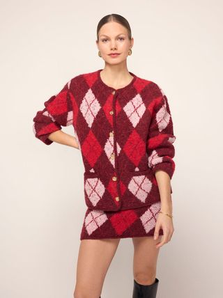 Pandora Burgunderroter Argyle-Strick-Cardigan