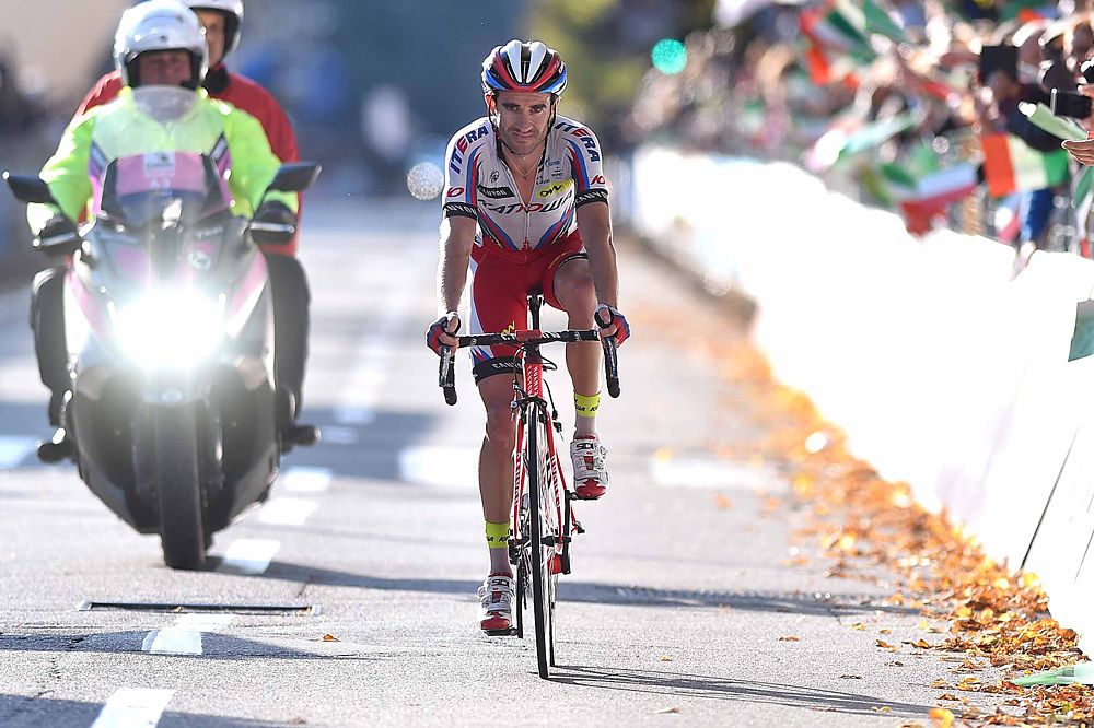 Daniel Moreno (Katusha) in second