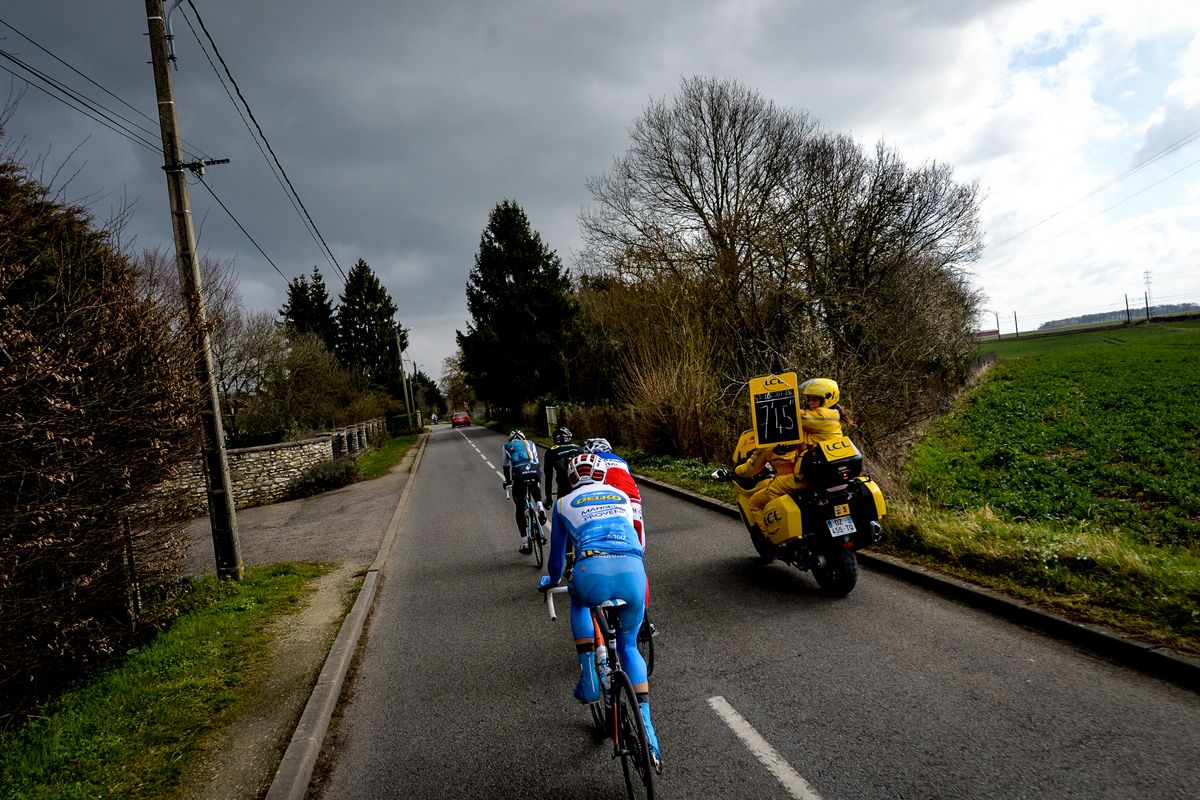 The break is given the time gap back to the peloton