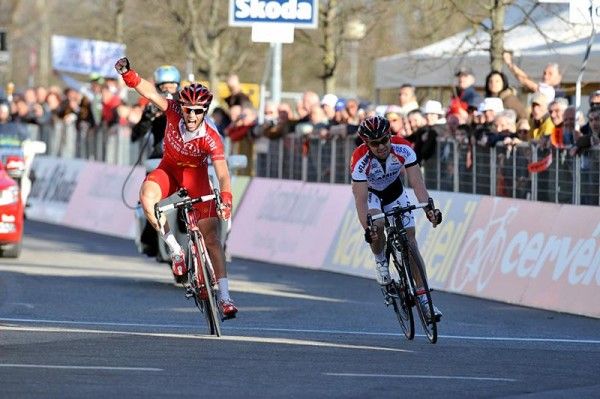 Julien El Far&egrave;s (Cofidis), 23, wins over Vladimir Duma (Ceramica Flaminia-Bossini Docce) in stage one of the Tirreno-Adriatico