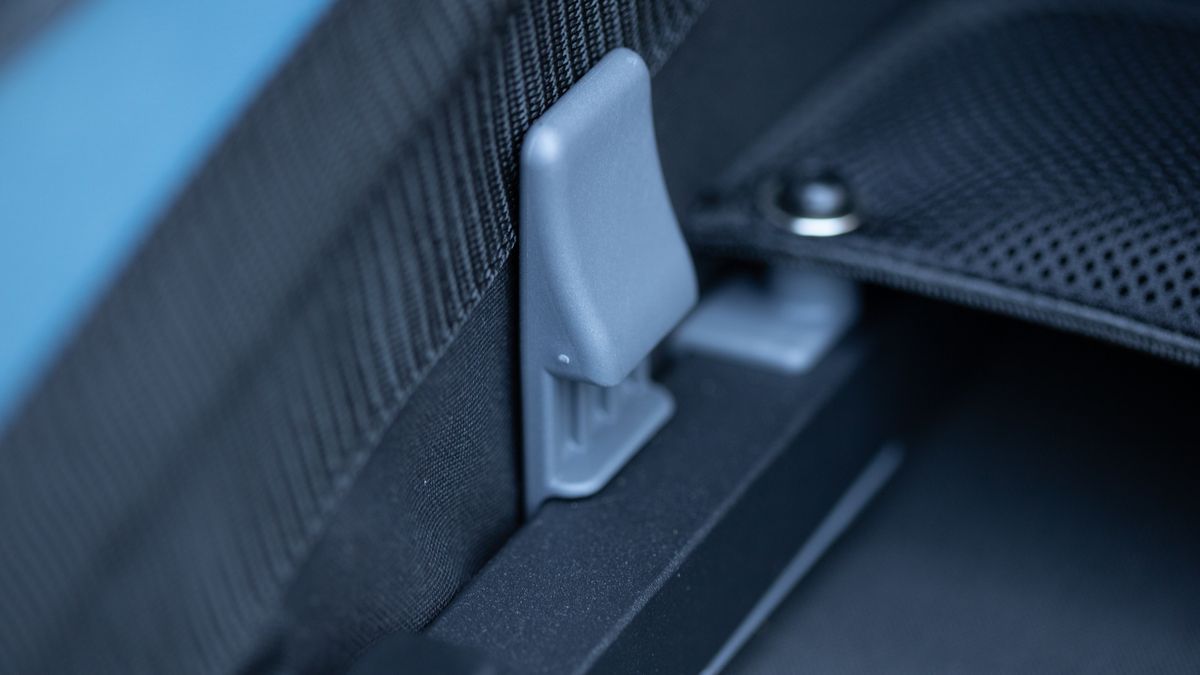 Thule Courier detail of floor lockdown