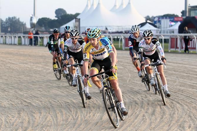 Bart Wellens (Telenet-Fidea) leads a chase group