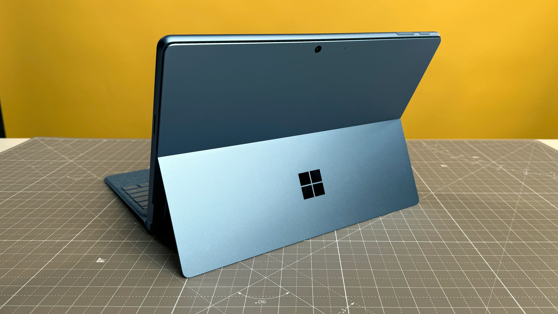 Microsoft Surface Pro (2024)