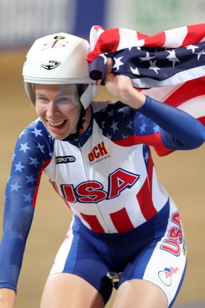 Sarah Hammer (USA) celebrates victory in the women&rsquo;s individual pursuit.