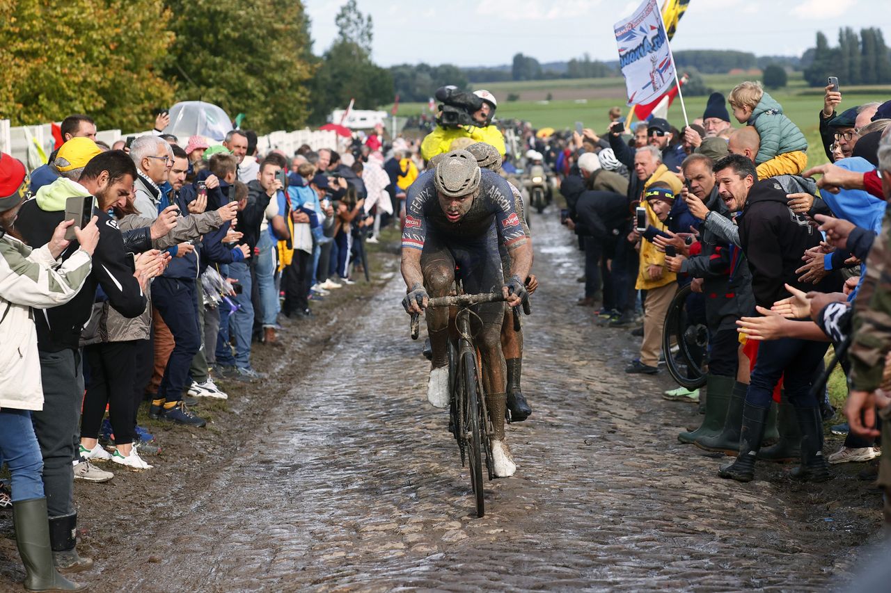Paris Roubaix 2021 118th Edition Denain Roubaix 2577 km 03102021 Mathieu Van Der Poel NED AlpecinFenix photo Luca BettiniBettiniPhoto2021