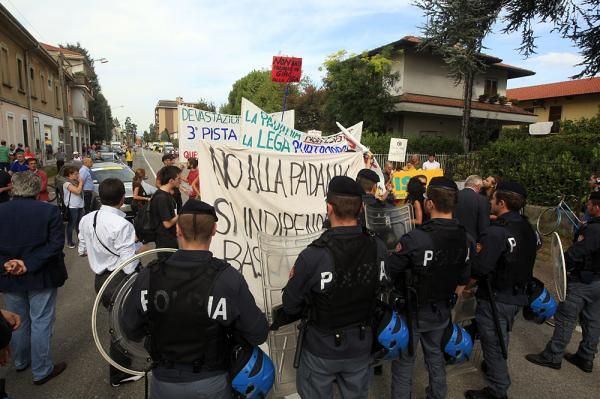 It was the third consecutive day of protests at the Giro di "Padania"