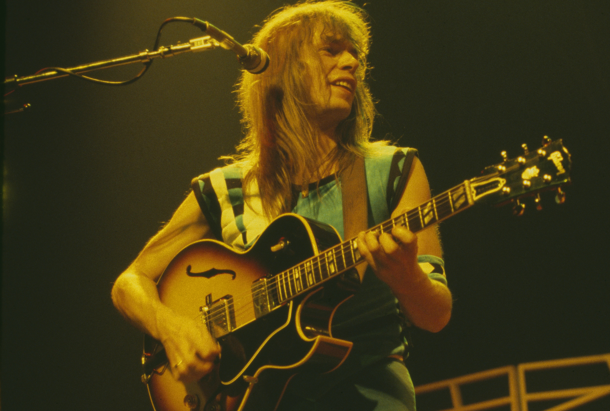 Steve Howe performs with Yes at Madison Square Garden in New York City on August 5, 1977