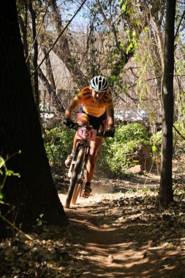 Mariske Strauss on her way to winning the Under 23 title