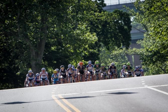 The women's field on the way back to Manayunk